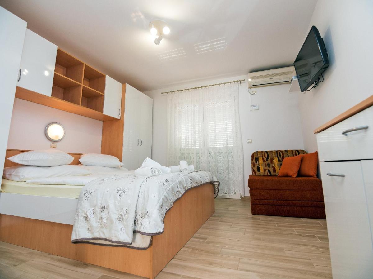 Apartments Bene Banjol Exteriér fotografie